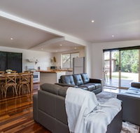Tasman Surf House - Accommodation Burleigh