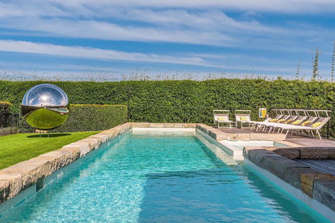 A PERFECT STAY - Villa St Helena - Accommodation Burleigh 4