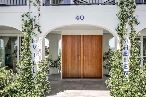 A PERFECT STAY - Villa St Helena - Accommodation Burleigh 2