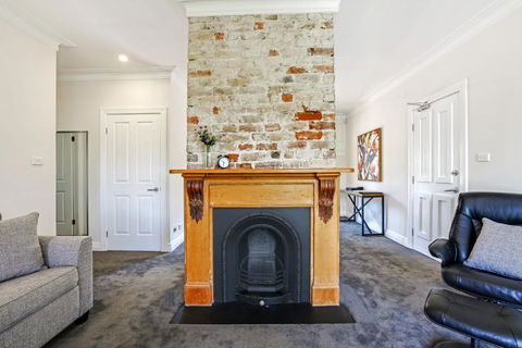 Bellevue Accommodation - Accommodation Burleigh 3