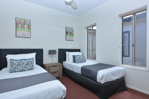Sundowner Cabin And Tourist Park - Accommodation Burleigh 6