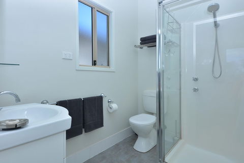 Sundowner Cabin And Tourist Park - Accommodation Burleigh 2