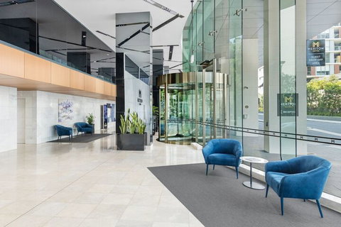 Meriton Suites Mascot Central - Accommodation Burleigh 4
