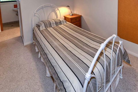 Delmonte - Accommodation Burleigh 3