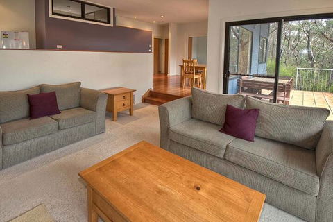 Delmonte - Accommodation Burleigh 4
