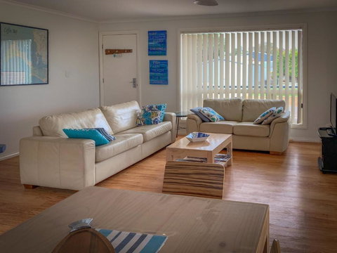Island View 2 - Accommodation Burleigh 6