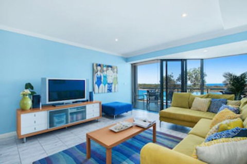 On The Beach Getaway - Accommodation Burleigh 0