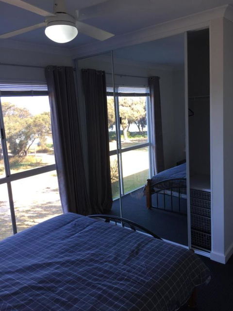 Falcon Bay 4x4 Townhouse - Accommodation Burleigh 4