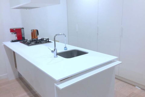 Brand New Stunning Home With Garden - Accommodation Burleigh 4