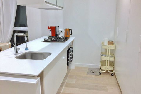 Brand New Stunning Home With Garden - Accommodation Burleigh 5