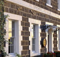 Elephant Bridge Hotel - Accommodation Burleigh