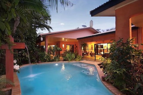 Hacienda Cooya Beach - Accommodation Burleigh 0
