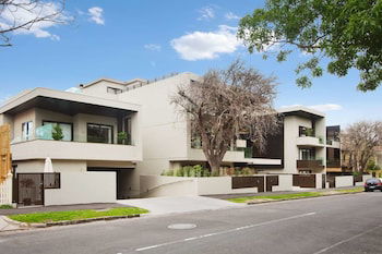 Garden Views On Herbert - Accommodation Burleigh 0