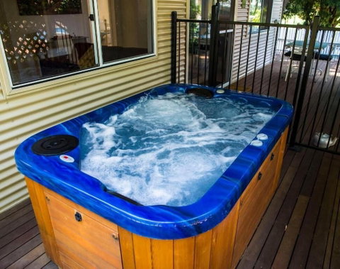 Farview Guest Accommodation - Accommodation Burleigh 2