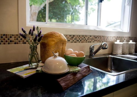 Farview Guest Accommodation - Accommodation Burleigh 5