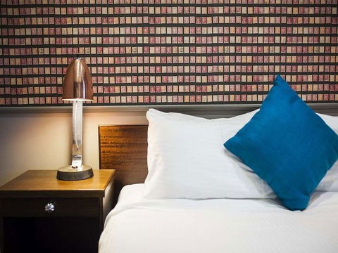 Criterion Hotel Sale - Accommodation Burleigh 5