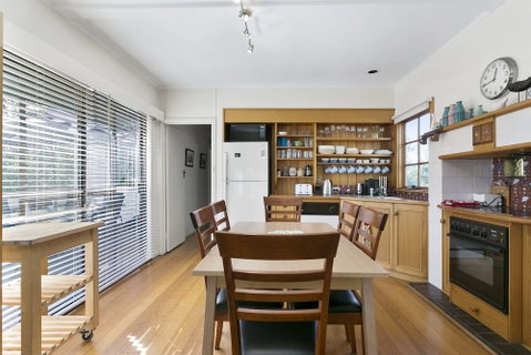 Bay Cottage - Accommodation Burleigh 5