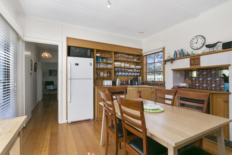 Bay Cottage - Accommodation Burleigh 0