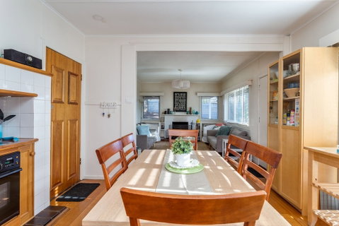 Bay Cottage - Accommodation Burleigh 1