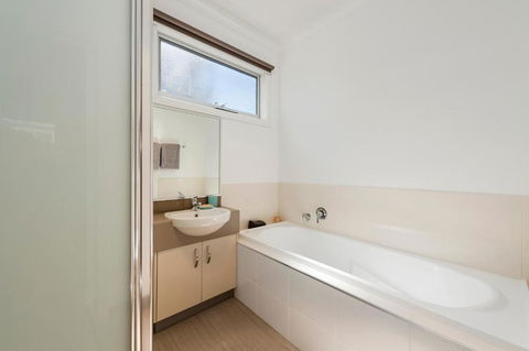 Anchorage - Accommodation Burleigh 2
