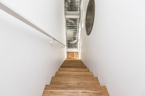 Two Storey Lux Apartment Near CBD - Accommodation Burleigh 0