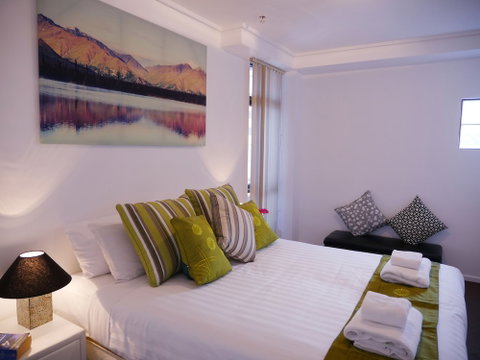 Corporate Stayz At Exhibition - Accommodation Burleigh 2