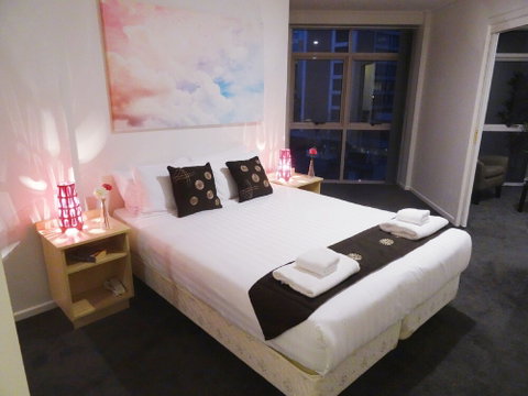 Corporate Stayz At Exhibition - Accommodation Burleigh 1