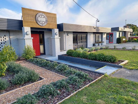 Anchor Wheel Motel - Accommodation Burleigh 1