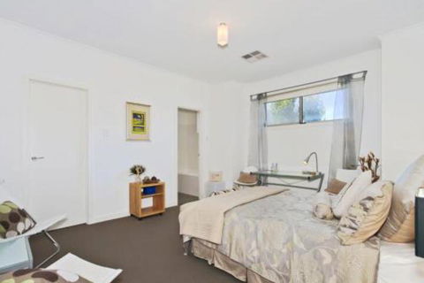 The Residence - Accommodation Burleigh 1
