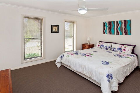 Ulmara 2 - Accommodation Burleigh 5