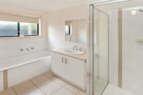 Ulmara 2 - Accommodation Burleigh 3
