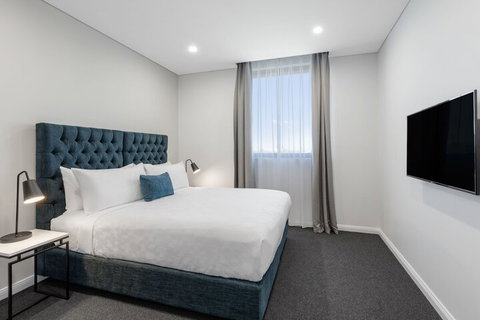 Meriton Suites Coward Street, Mascot - Accommodation Burleigh 4
