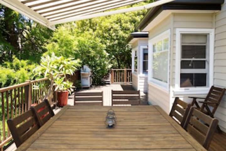 Hazelbrook NSW Accommodation Burleigh