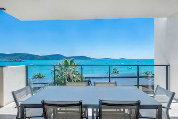 86 Whisper Bay Resort - Accommodation Burleigh 1