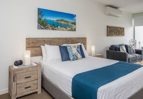 Absolute Waterfront Magnetic Island - Accommodation Burleigh 6