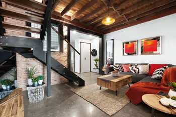 UNIQUE - New York Loft Style Townhouse - Accommodation Burleigh 4
