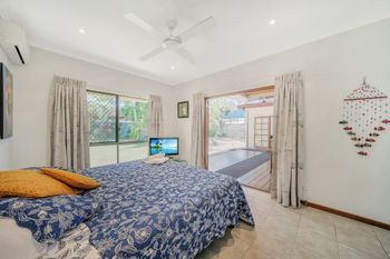 Red Gardens - Accommodation Burleigh 2