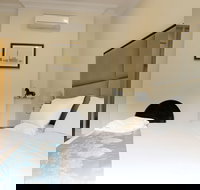 Clarendon Hotel Melbourne - Accommodation Burleigh