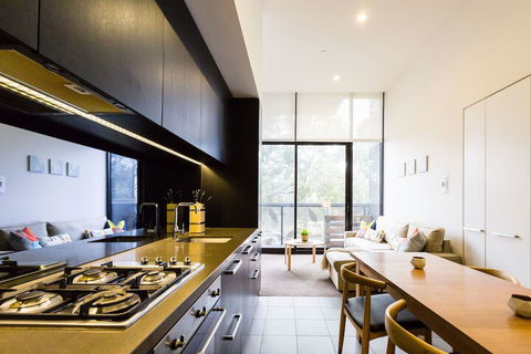 GEORGE, 1BDR North Melbourne Apartment - Accommodation Burleigh 4