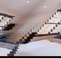 VERA 1BDR South Melbourne Apartment - Accommodation Burleigh