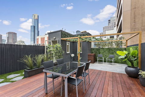 AERIN, 2BDR Melbourne Apartment - Accommodation Burleigh 5