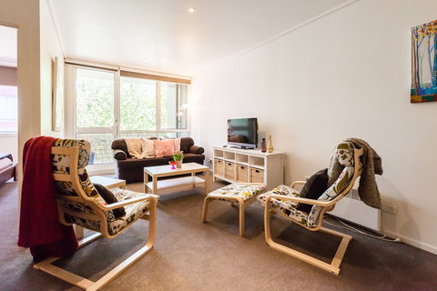 NAOMI, 2BDR South Melbourne Apartment - Accommodation Burleigh 5