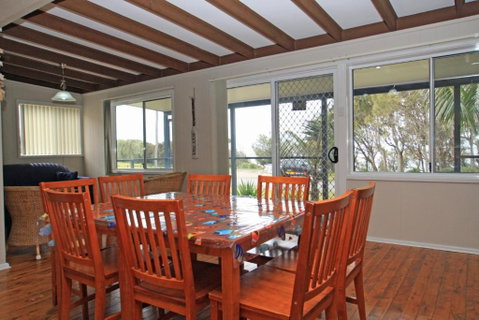 Silversands Beach House - Accommodation Burleigh 1