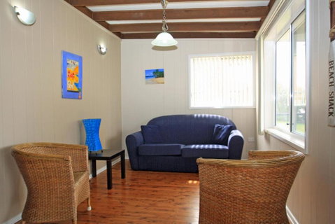 Silversands Beach House - Accommodation Burleigh 6