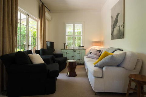 Gold Finch - Accommodation Burleigh 3