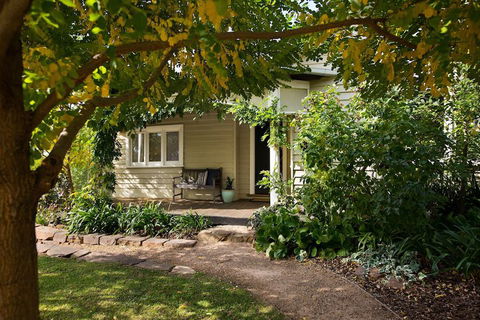 The Clubhouse - Accommodation Burleigh 3