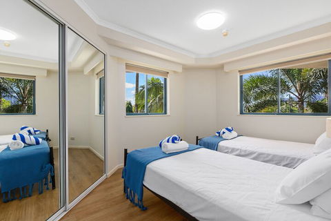Cairns Oceanview At 181 The Esplanade (6) - Accommodation Burleigh 5