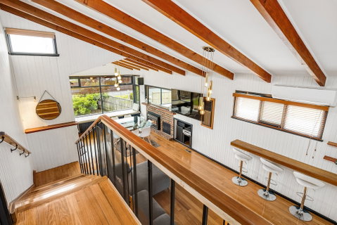 Beach Front Beauty - Accommodation Burleigh 0