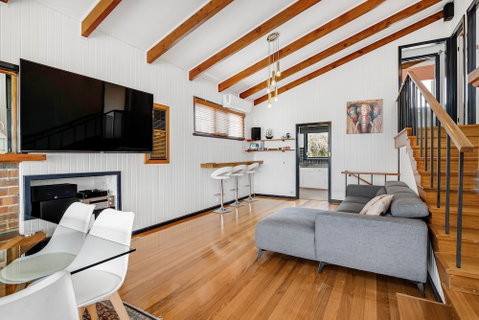 Beach Front Beauty - Accommodation Burleigh 6