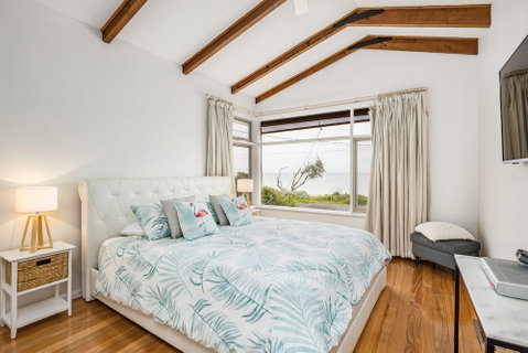 Beach Front Beauty - Accommodation Burleigh 3
